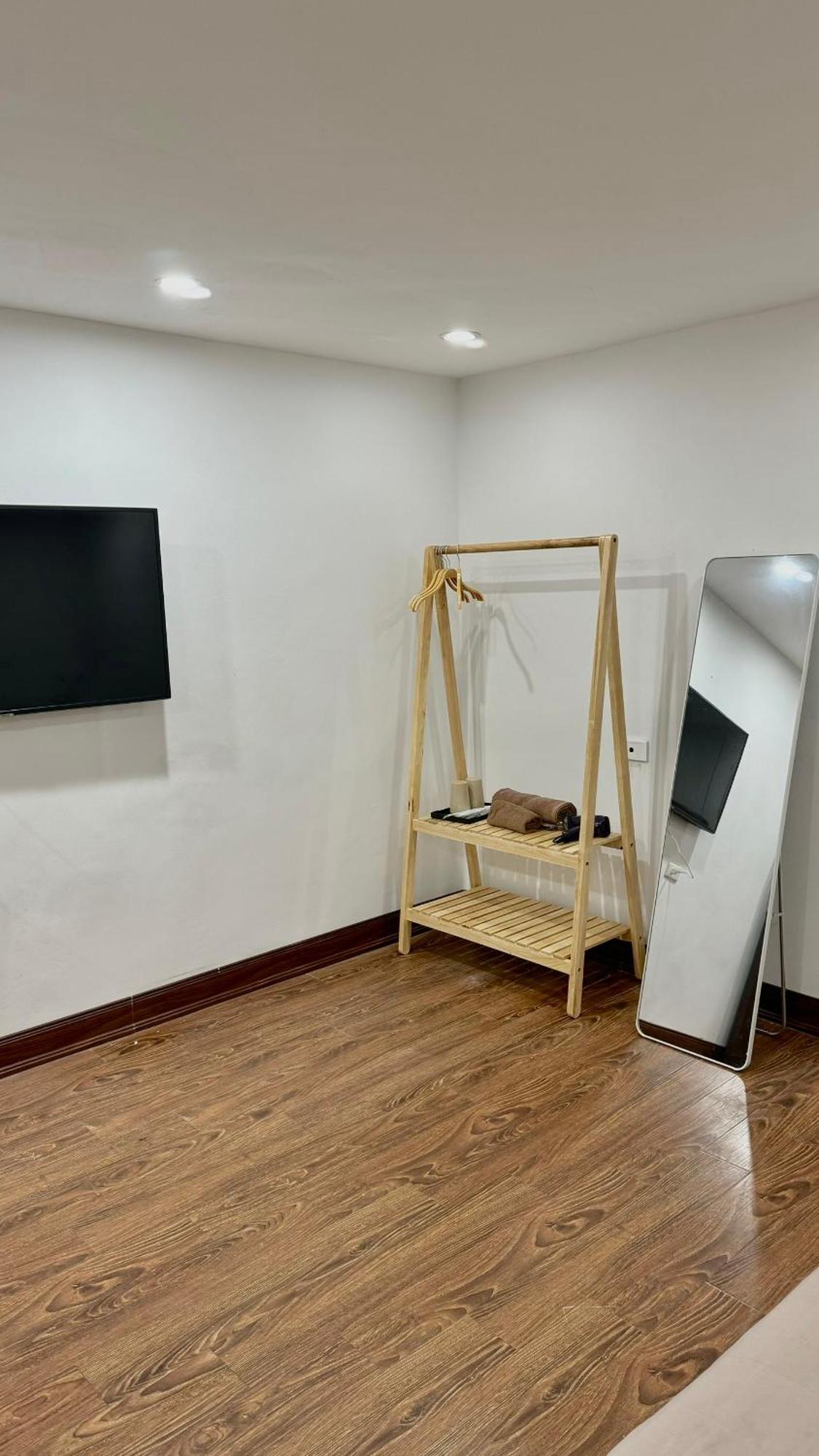 Bom House - Zxz Appartement Hanoi Buitenkant foto